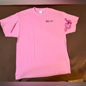 Pink Bundle (T-shirt, Necklace and Pen)
XL (50%Cotton; 50% Polyester) 🆕